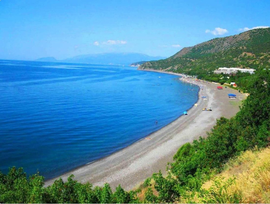 Полулюкс на двоих с кухней - на май 2500 руб., летом до 4000 руб.